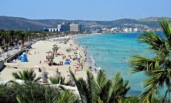 İzmir Çeşme’de arife günüyle birlikte yaz sezonu patlama yaptı!