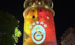Galata Kulesi Galatasaray için parladı!