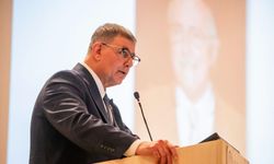 Cemil Tugay’ın TİS çelişkisi: Eleştirdiği sözleşmeye Karşıyaka’da imza atmış!
