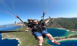 Babadağ’da görme engelli turistten gökyüzünde özgürlük uçuşu