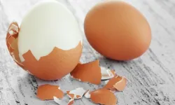 Haşlanmış yumurtayı tek hamlede soymanın şaşırtıcı sırrı