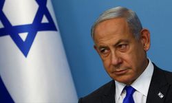 Netanyahu canlı yayındayken bina çöktü!