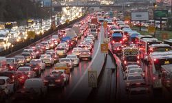İzmir trafiğinde rekor artış: Mayıs’ta yeni araç kayıtları %9,5 yükseldi, sayı 2 milyonu geçti