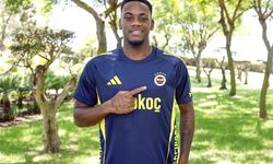 Jhon Duran’dan Fenerbahçe taraftarına mesaj: “Bu sevginin karşılığını vereceğim”
