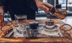 Kahvenin yanına konulan yeni içecek şaşırttı: Sindirimden bağışıklığa dikkat çeken etki