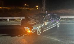 Balıkesir'de trafik kazası: Otomobil ve kamyonet çarpıştı! 4 yaralı!
