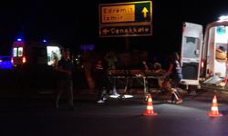 Çanakkale Ayvacık'ta gece yarısı kaza! 3 kişi yaralandı