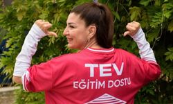 Çeşme Maratonu'nun kahramanı: Gülçin Güloğlu, koşusuyla 8 öğrenciye ışık oldu!