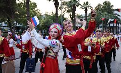Denizli sahnesi dünya dansçılarıyla şenlendi: Rekor katılımlı festival başladı!
