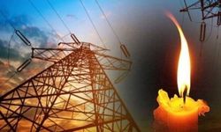İzmir Kemeraltı’nda elektrik kesintisi esnafı bezdirdi!