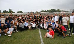 Yunusemre Belediyespor, U17 Türkiye şampiyonu!