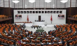 "Zeytinlik Yasası" Meclis’i gerdi: Protestolar, sloganlar ve fiziksel müdahale!