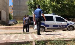 Ses yapıyor dedi kafasını yardı!