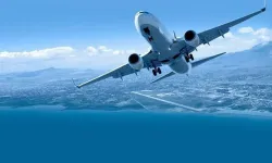 Uçak motoruna kapılan kişi feci şekilde can verdi!