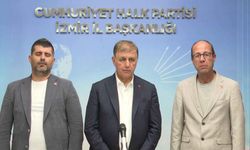 Başkan Cemil Tugay'dan CHP İzmir ziyareti: "Beklentimiz bir an önce tutuklu arkadaşlarımızın salıverilmesi!"