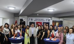 İzmir’de Anahtar Parti kadınlarından güçlü mesaj
