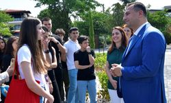 İzmir Bornova’da gençlerin hayallerine rehberlik