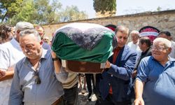 Başkan Tugay'dan anlamlı destek: Tacettin Bayır'ın annesi son yolculuğuna uğurlandı