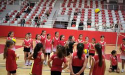 İzmir Bayraklı’da sporla güçlenen nesil!