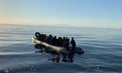 Muğla'da biri çocuk altı düzensiz göçmen kurtarıldı