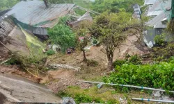 Hindistan'da sel ve toprak kayması: 11 ölü