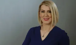 Türküsev'den Nazlıaka'ya tepki: "Ortada kıyafet yok, çamaşırla sokağa çıkılıyor"