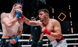 İzmirli Boksör Emircan Gülşen gururlandırdı! Conor McGregor'u kendisine hayran bıraktı!