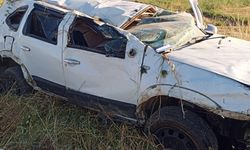 Manisa’da feci kaza: Kamyonet hurdaya döndü, sürücü kurtuldu