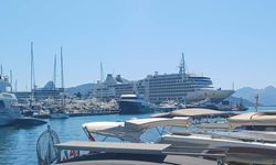 Marmaris’e aynı gün iki kruvaziyer demir attı