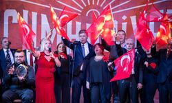 Başkan Cemil Tugay: “İzmir hem kurtuluşun hem de Cumhuriyet’in kentidir”