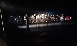 İzmir açıklarında toplam 148 düzensiz göçmen denizden alındı!