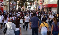 İzmir’in en kalabalık ilçesi hangisi? İlçelere göre nüfus dağılımı ve yoğunluk