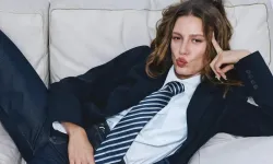 Koltukları çok konuşulmuştu! Serenay Sarıkaya'nın evi Alman basınında