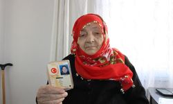 Cumhuriyetle yaşıt Meryem Koç yeni kimliğine kavuştu