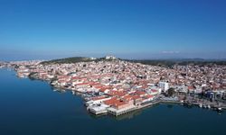 Ayvalık’ta kış ayına rağmen plajlar yeniden doldu