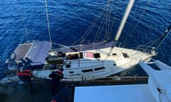 Muğla Datça açıklarında yelkenli teknede 22 düzensiz göçmen yakalandı!