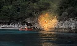 Fethiye'de aralarında 15 çocuğun bulunduğu 36 göçmen kurtarıldı!