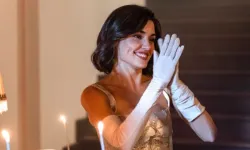 Ünlü yapımcıyla aşk yaşadığı iddia edilmişti! Hande Erçel sessizliğini bozdu