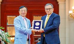 Teknoloji devi Huawei'nin 5G teknolojisindeki başarısının altından Türk bilim insanı çıktı!