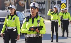 İzmir'de trafik denetimlerinin haftalık tablosu açıklandı! 25 bin kişiye ceza kesildi