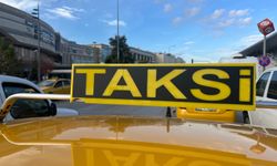 İzmir'de taksiciler çaresiz: "Canımızı mı koruyalım, paramızı mı bilemiyoruz?"