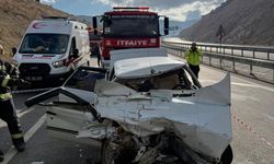 Kahreden kaza! Denizli'de otomobil hurdaya döndü: Eşini kaybetti