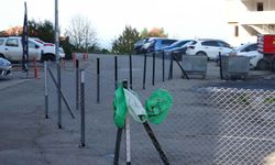 Kamulaştırma bedeli ödenmeyen sokak arsa sahipleri tarafından ulaşıma kapatıldı!