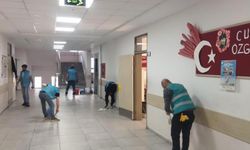 Karşıyaka ve Yeni Foça’daki okullarda tadilat seferberliği!