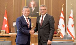 CHP Lideri Özel’den Yavru Vatan’a tebrik ziyareti