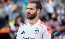 Beşiktaş'a şok! Rafa Silva futbolu bırakıyor!