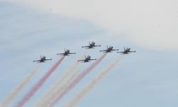 Gökyüzünde gurur uçuşu! Türk Yıldızları Çorlu’da nefes kesti