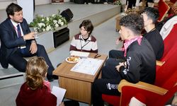 İzmir Katip Çelebi Üniversitesi’nde yapay zekâ odaklı çevre fikirleri yarıştı!