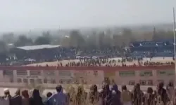 13 yaşındaki çocuk 3 kişiyi infaz etti 80 bin kişi stadyumda canlı izledi!