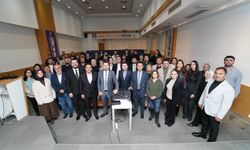 İzmir’de AK Parti'den güçlü mesaj: “Eser ve hizmetlerimizi etkili bir iletişimle anlatacağız”